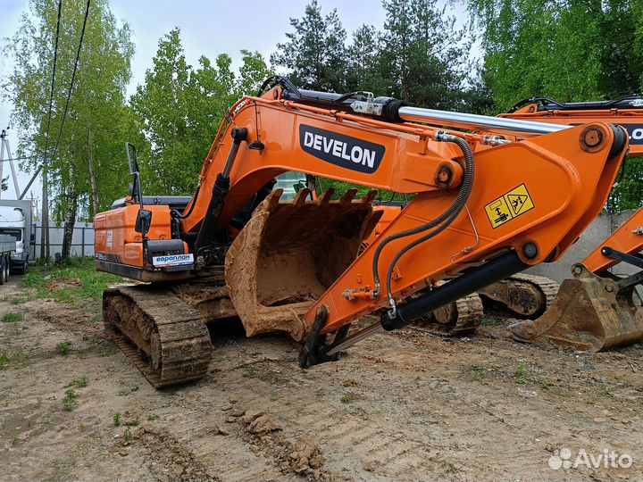Гусеничный экскаватор Develon DX225NLCA, 2023