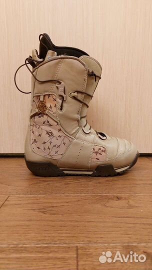 Сноубордические ботинки Burton Emerald