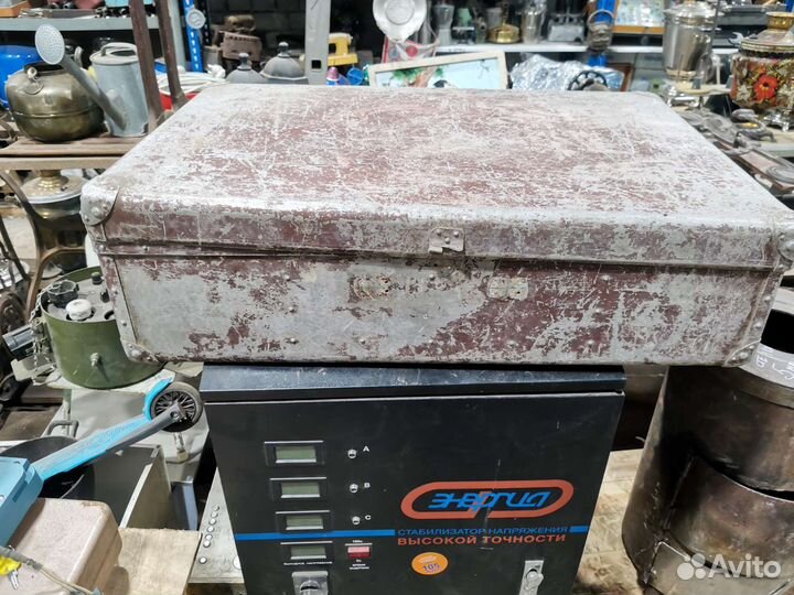 Чемодан старинный