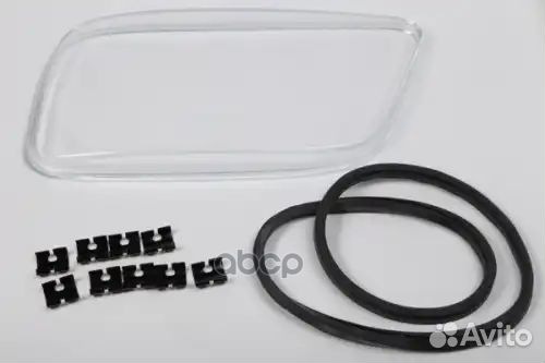 Стекло фары левой с р/к и защелками MB