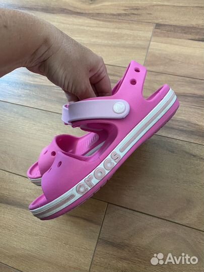 Сандалии для девочки Crocs c13