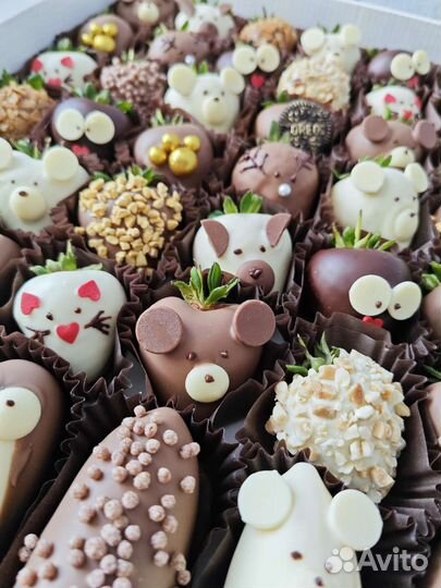 Клубника в шоколаде, банан в шоколаде, букеты
