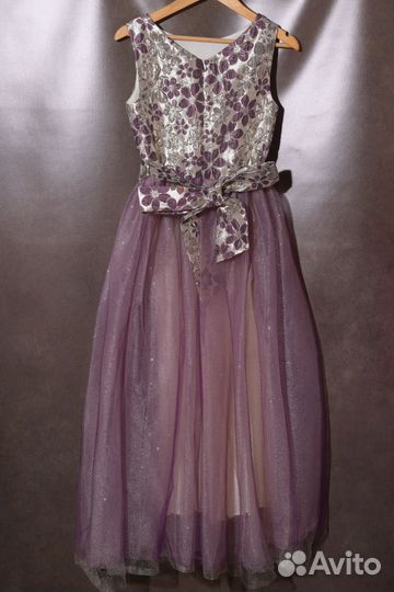 Платье нарядное для девочки 128-134 см