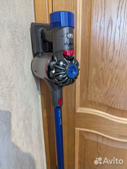 Пылесос Dyson v7 fluffy