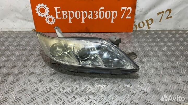Фара передняя правая Toyota Camry ACV40