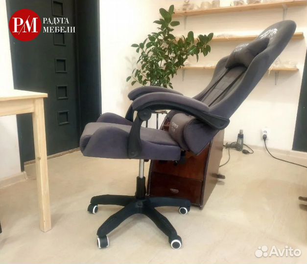 Новое геймерское кресло в наличии с доставкой