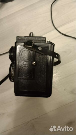 Плёночный фотоаппарат времён СССР