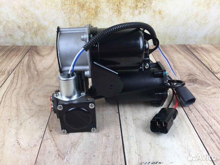 Компрессор пневмоподвески Land Rover Discovery 3 6