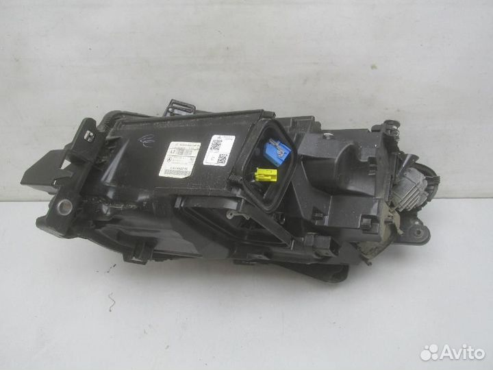 Фара правая Mercedes-Benz M-Class