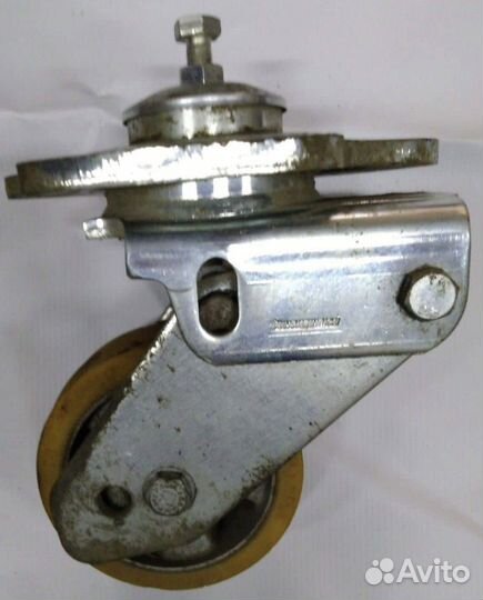 Опорный кронштейн Jungheinrich ERC 214