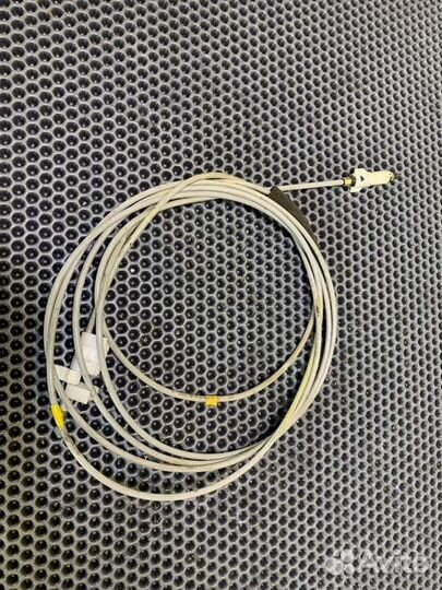 Тросик лючка топливного бака Lexus LX470