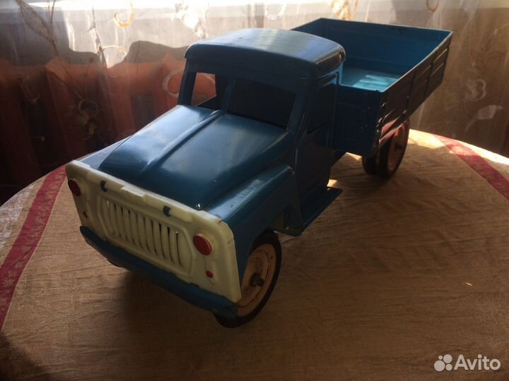 Игрушка металлическая газ, времен СССР