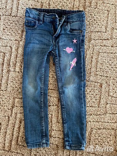 Джинсы на девочку 104
