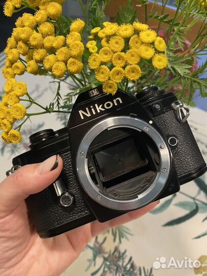 Фотоаппарат Nikon EM