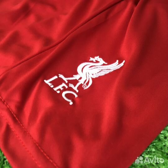 Футбольная форма Ливерпуль 2018/20