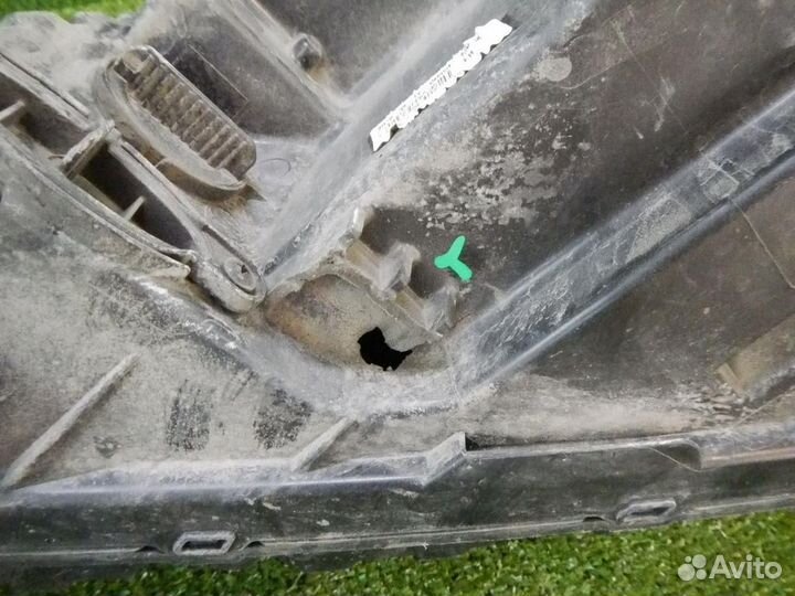 Фара правая Kia Sorento/Sorento Prime