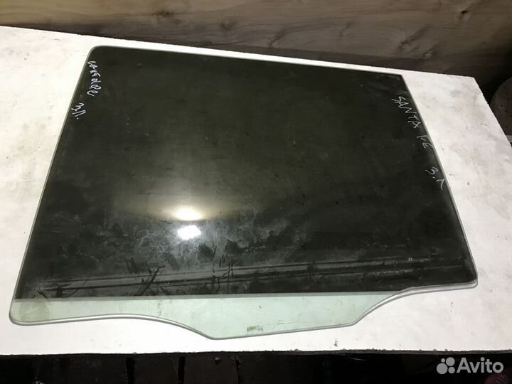 Стекло заднее левое Hyundai Santa Fe CM