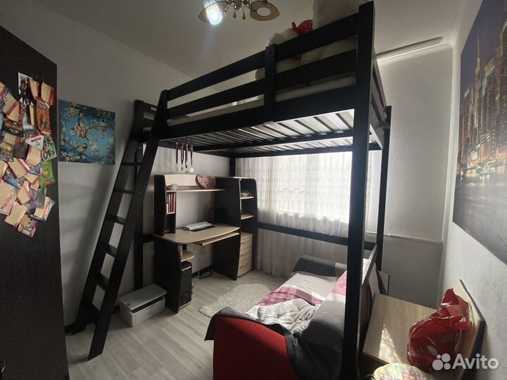 Кровать двуспальная с матрасом