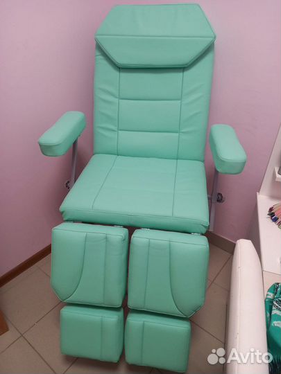 Кресло для педикюра 