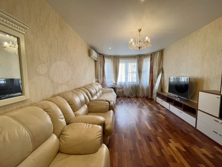 2-к. квартира, 84 м², 5/10 эт.