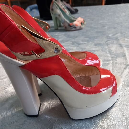 Босоножки женские 37 размер