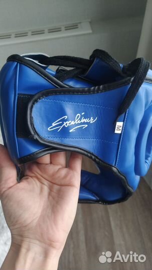 Шлем боксерский закрытый новый Excalibur, М