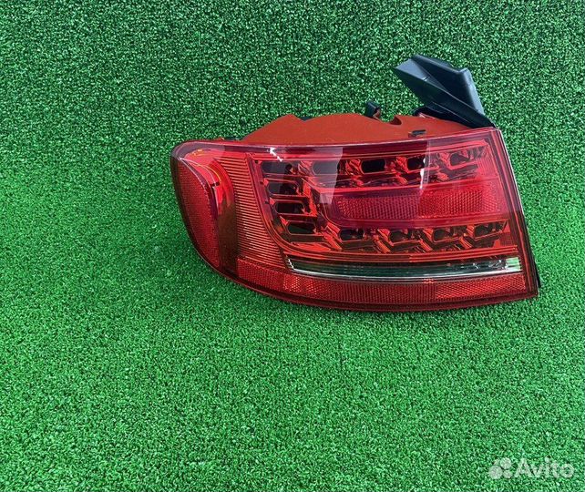 Фонарь левый Audi A4