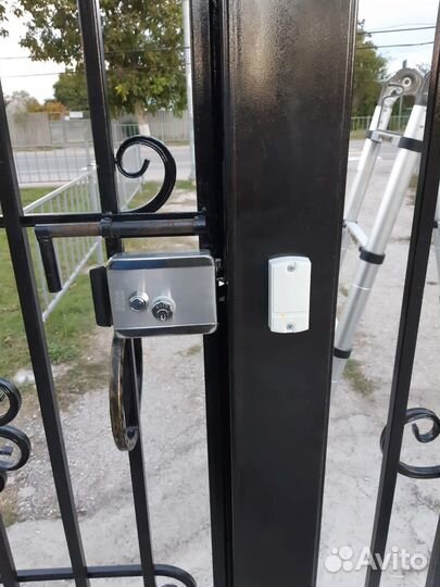 Домофоны, контроль доступа, замки