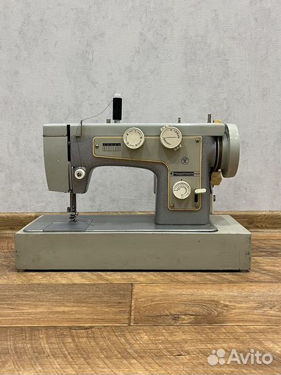 Швейная машина Подольск 142