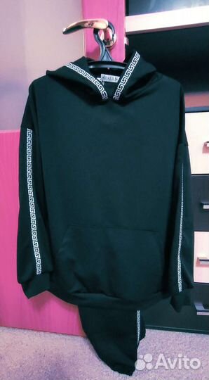 Спортивный костюм женский новый