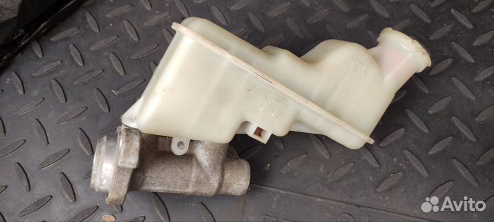 Бачок тормозной жидкости Киа Рио