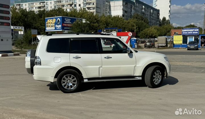 Mitsubishi Pajero 3.5 AT, 2011, 237 250 км