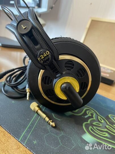 Наушники AKG 240