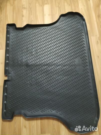 Автомобильный пвх коврик в багажник Лада Веста