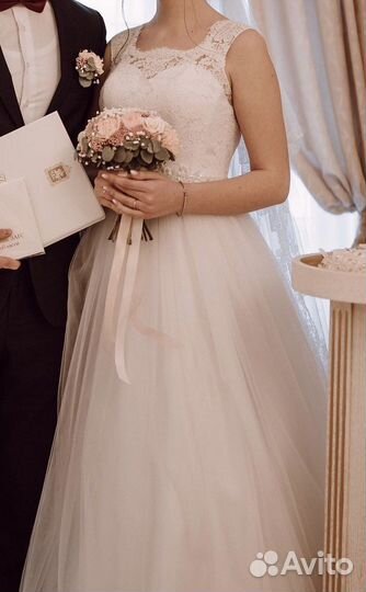 Свадебное платье