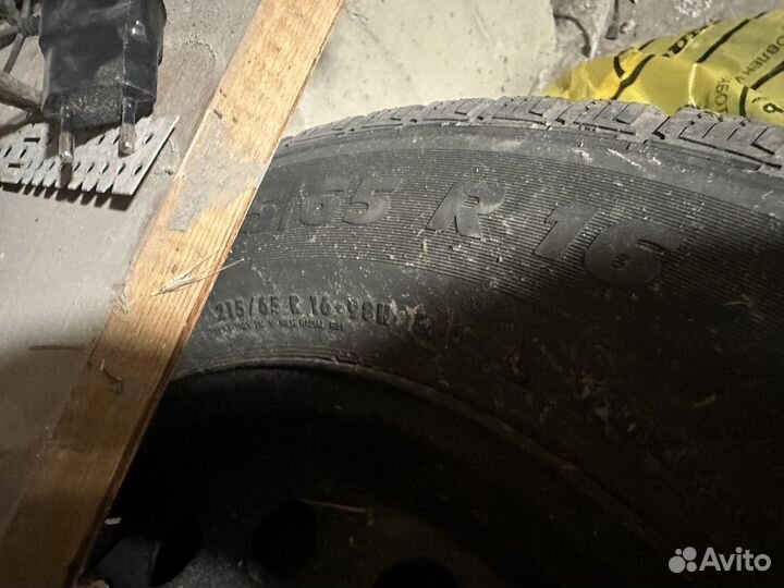 Touring Supreme SE II 215/65 R16