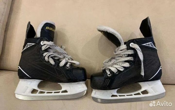 Хоккейные коньки bauer