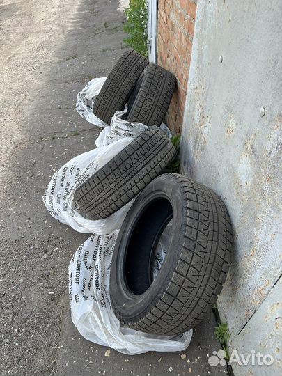 Bridgestone Blizzak Revo GZ 225/55 R17