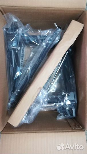 Педаль-кардан для бас-барабана Rolling Rock