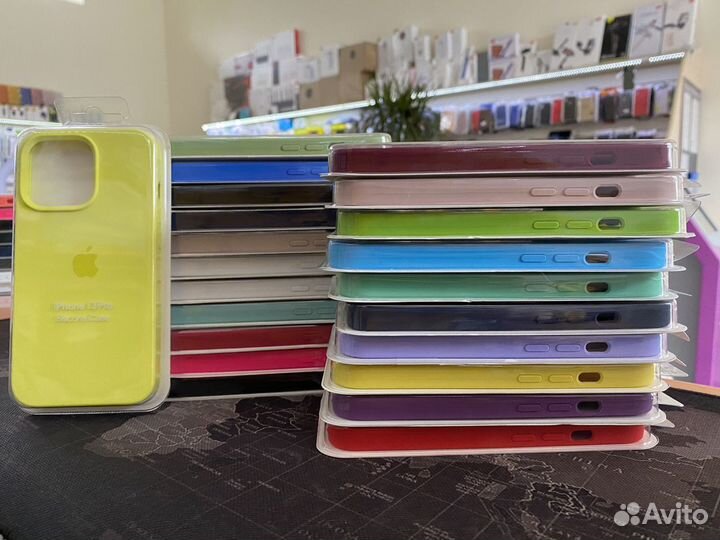 Чехлы Silicone Case iPhone 13 Pro на бульваре)