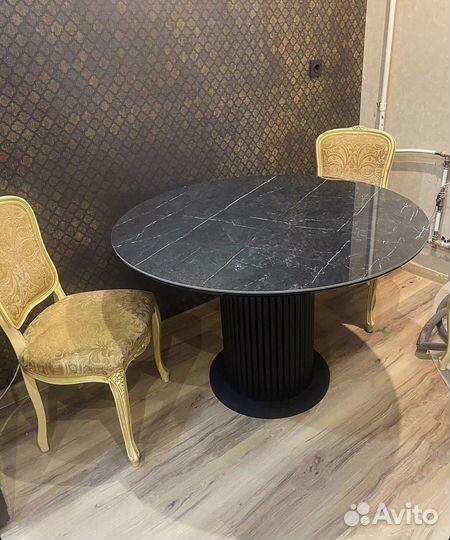 Стол кухонный круглый из керамогранита раскладной