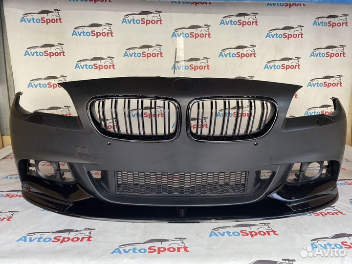 Передний бампер BMW 5 F10 стиль M Performance LCI