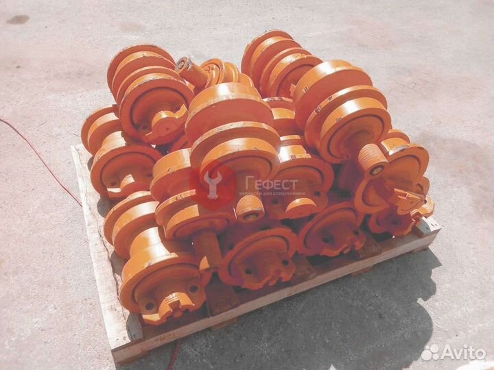 Каток поддерживающий Hitachi 200C-LC 9235824