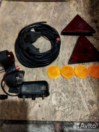 Продам габаритные фонари