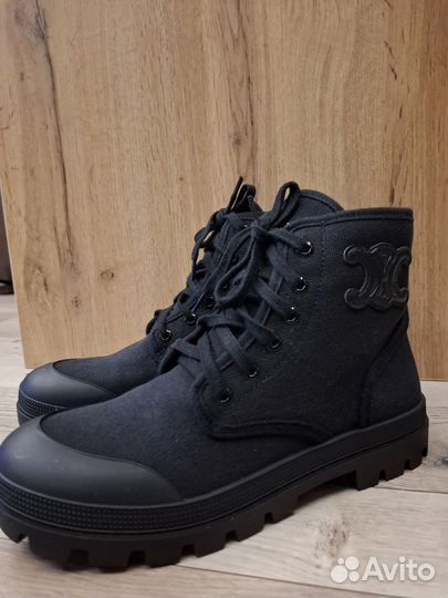 Женские ботинки