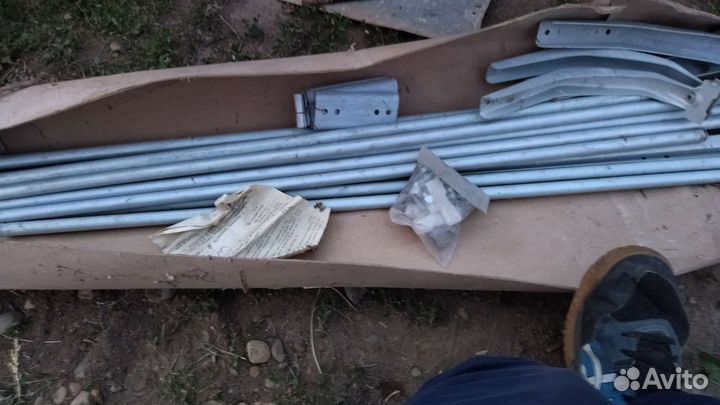 Новый багажник на крышу авто разобран в упаковке