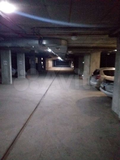 Машиноместо, 14 м²