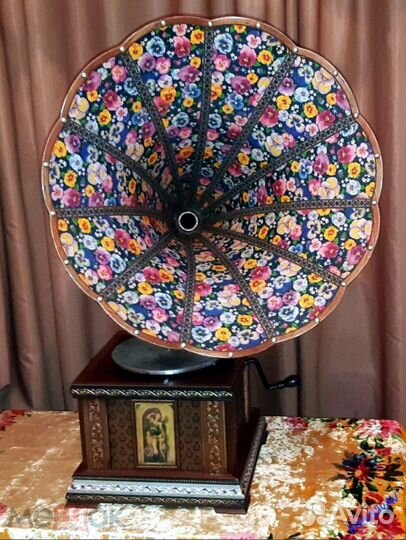 Антикварный граммофон из СССР, в идеале