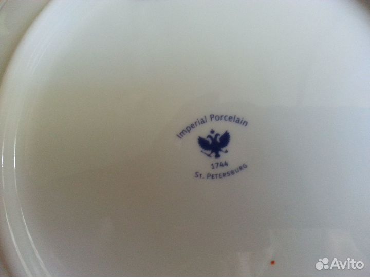 Продаю декоративную тарелку