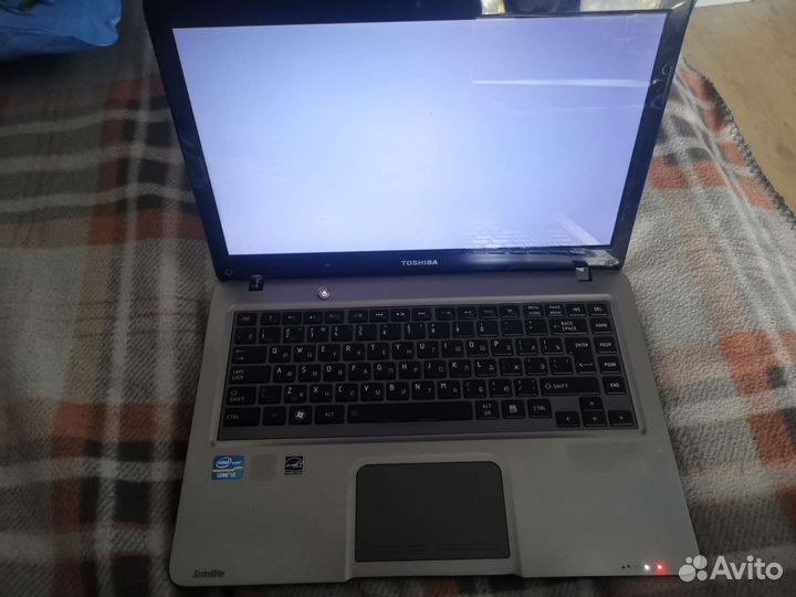 Ноутбук toshiba